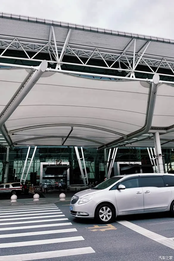 CantonRide service photo 9