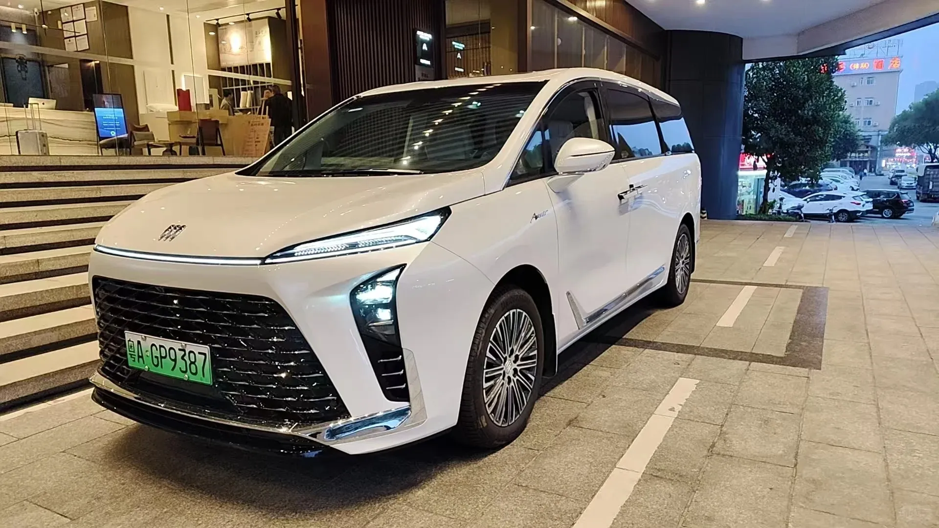 CantonRide service photo 17