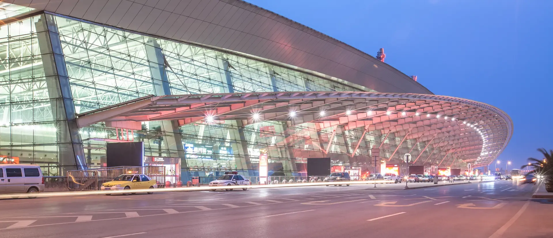 CantonRide clients at Guangzhou Baiyun Airport